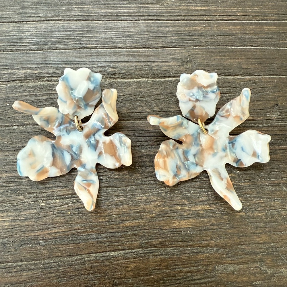 Lele Sadoughi Small Paper Lily Earrings
